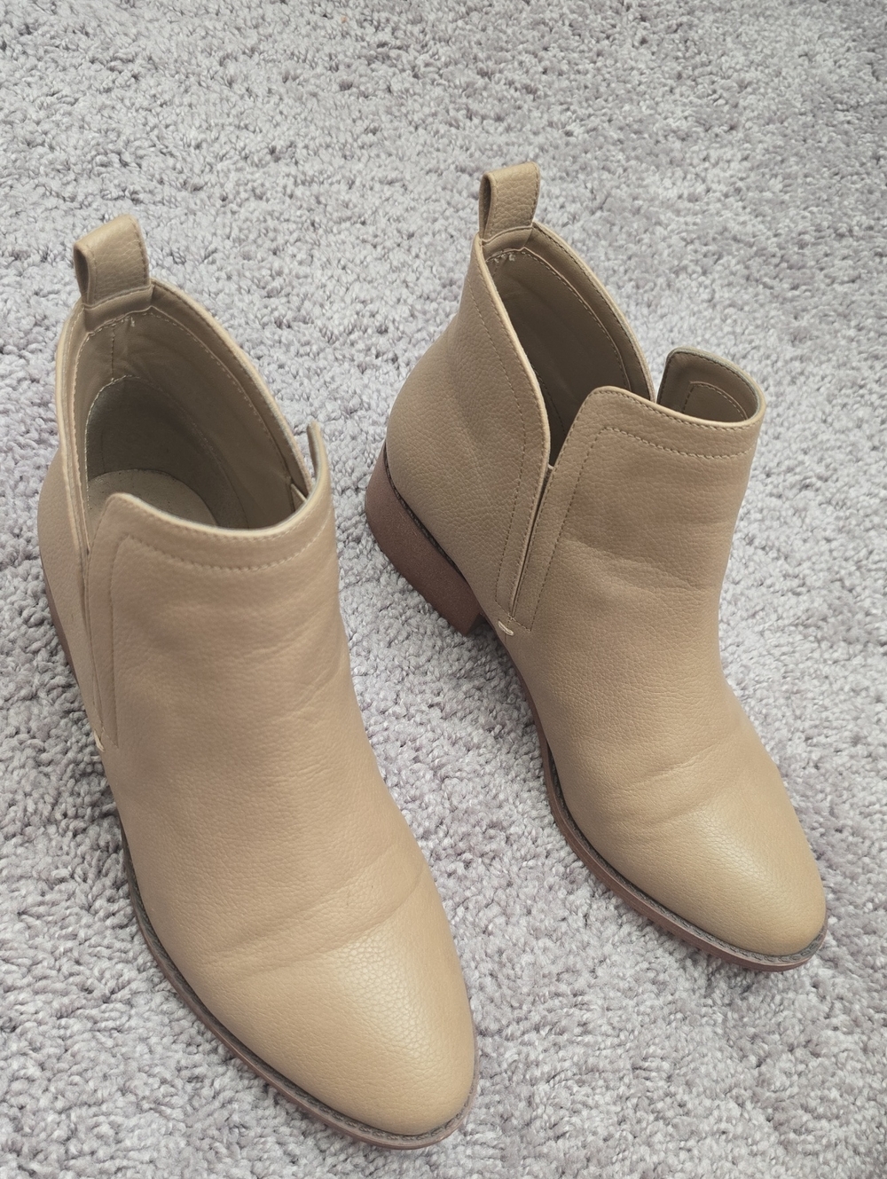 Forever 21 Tan Chelsea Ankle Boots